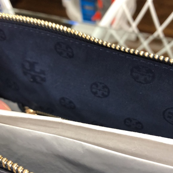 Tory burch carter slouchy hobo - Picture 9 of 10